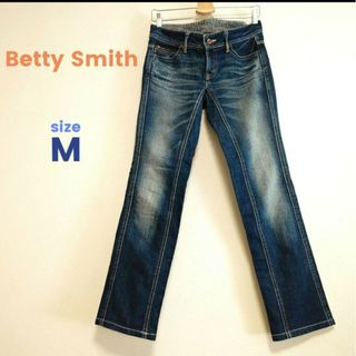 ベティスミス(Betty Smith)のベティスミス　ストレート デニム　スリムジーンズ　ローライズ　日本製　牛革　M(デニム/ジーンズ)