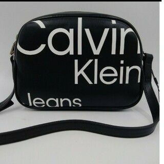 Calvin Klein　ショルダーバッグ