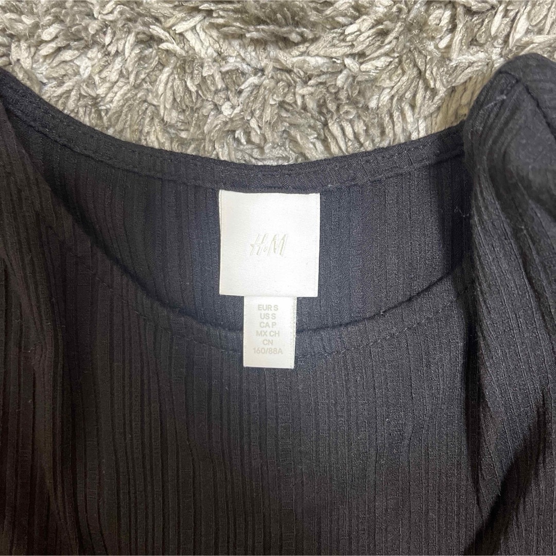 H&M(エイチアンドエム)パフスリーブトップス レディースのトップス(シャツ/ブラウス(長袖/七分))の商品写真