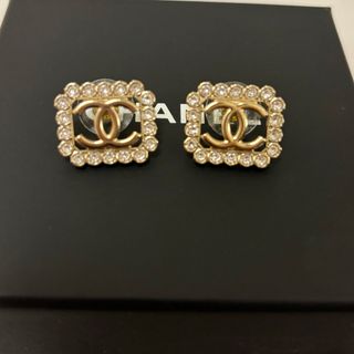 シャネル(CHANEL)のシャネル　ピアス　スクエア　(ピアス)