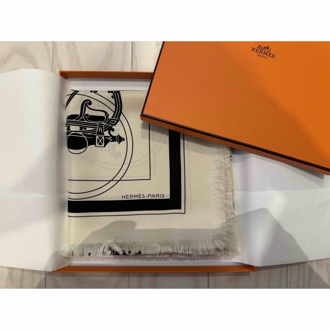 HERMES - 新品未使用 エルメス シルクスカーフ カレH80 フリンジ HERMES - 新品未使用 エルメス シルクスカーフ カレH80 フリンジ