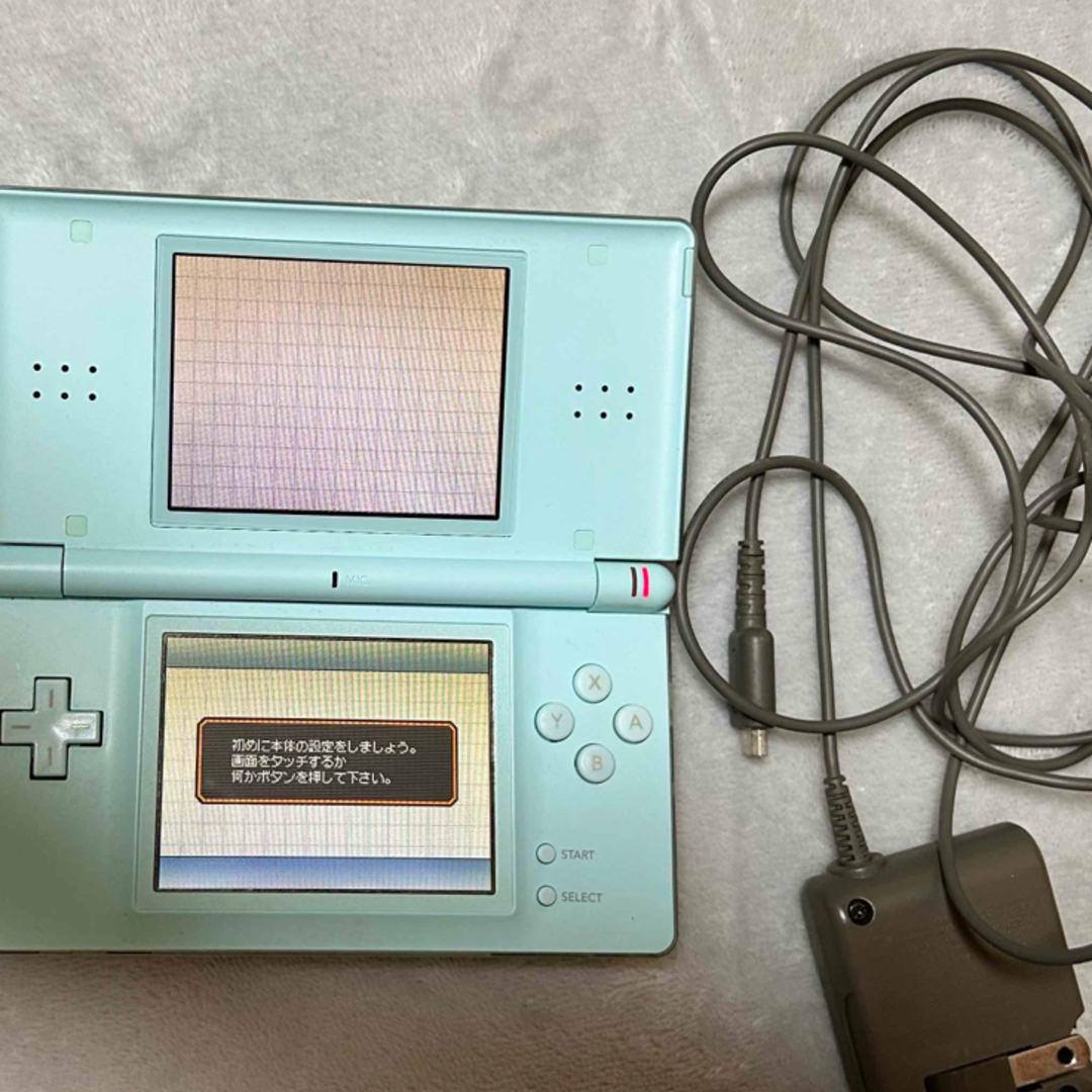 ニンテンドーDS(ニンテンドーDS)のDS Lite 本体　充電器　セット　アイスブルー エンタメ/ホビーのゲームソフト/ゲーム機本体(家庭用ゲーム機本体)の商品写真