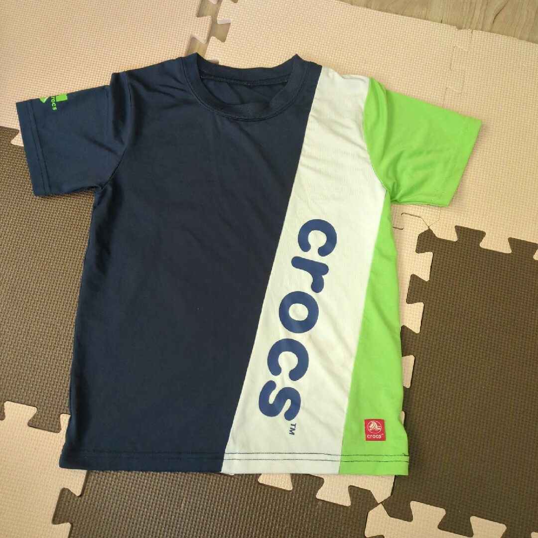 crocs(クロックス)のcrocsTシャツ120 キッズ/ベビー/マタニティのキッズ服男の子用(90cm~)(Tシャツ/カットソー)の商品写真