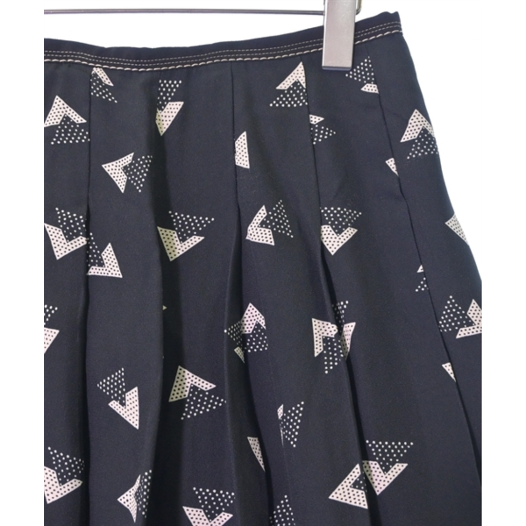 MARC JACOBS(マークジェイコブス)のMARC JACOBS ミニスカート 0(XS位) 黒xアイボリー(総柄) 【古着】【中古】 レディースのスカート(ミニスカート)の商品写真