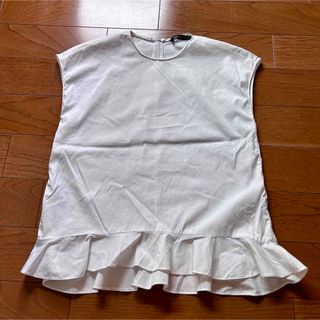 ザラ(ZARA)の美品　ZARA  フリルブラウス(シャツ/ブラウス(半袖/袖なし))