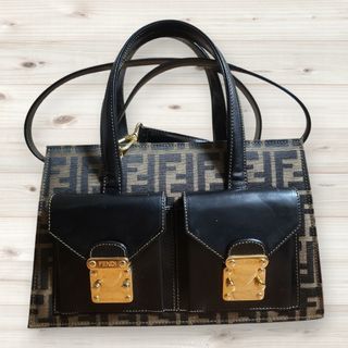 フェンディ(FENDI)のフェンディ ズッカ柄 レザー　黒　2WAY ジャガード  ゴールド金具(ショルダーバッグ)