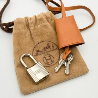 エルメス(Hermes)の【極美品】HERMES エルメス 鍵 カデナ クロシェット 保存袋(キーホルダー)