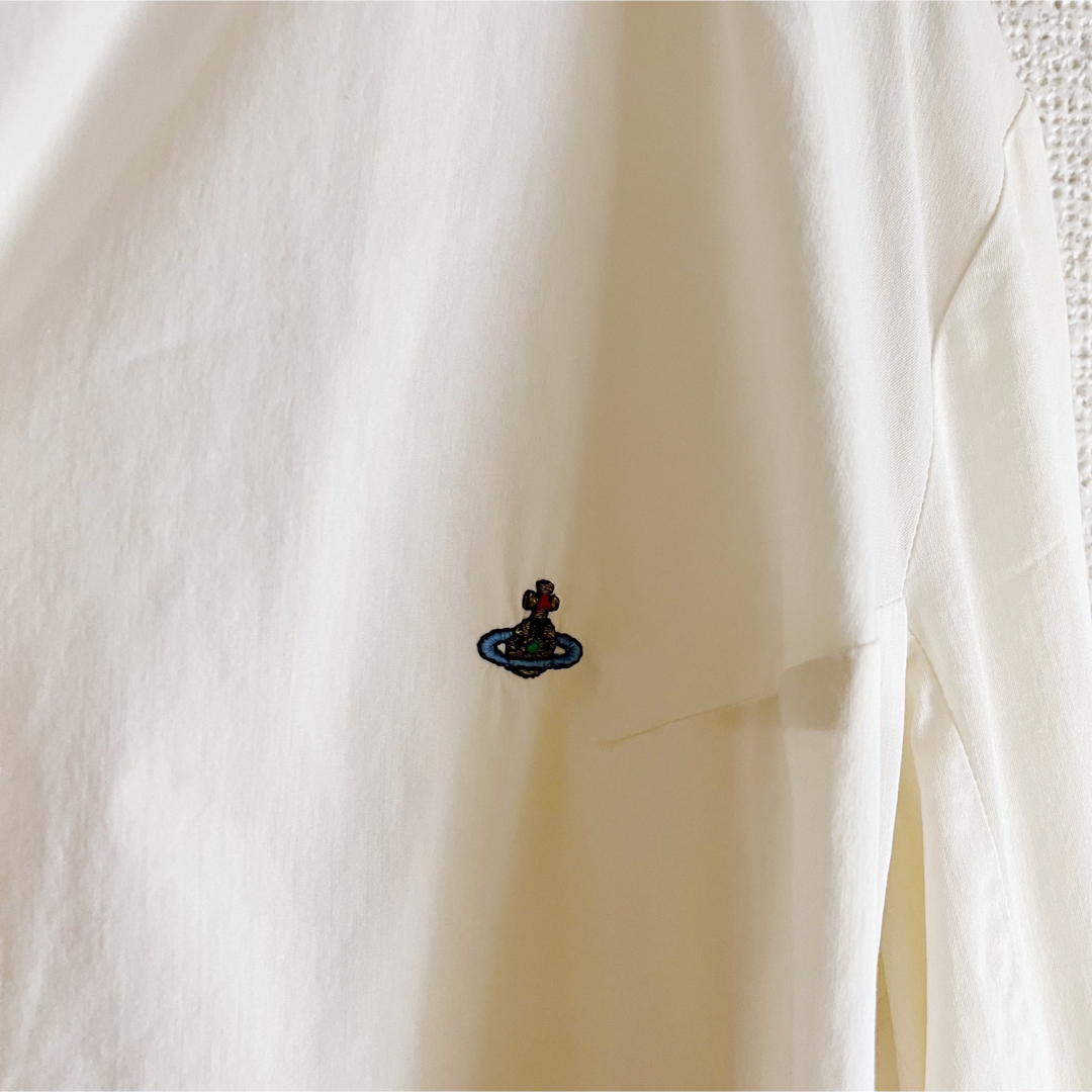 Vivienne Westwood(ヴィヴィアンウエストウッド)のVivienne Westwood redlabel オーブ刺繍シャツ レディースのトップス(シャツ/ブラウス(長袖/七分))の商品写真