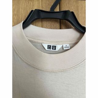 ユニクロ(UNIQLO)のユニクロ　ユー　ロンT ベージュ(Tシャツ(長袖/七分))