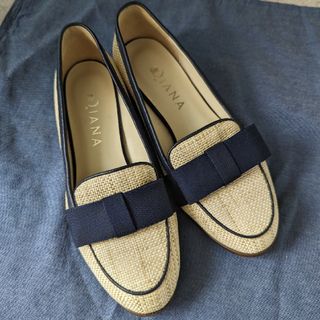 【美品】ダイアナ　ローファー風パンプス　白＆紺