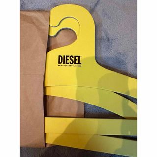 ディーゼル(DIESEL)の非売品。DIESELノベルティハンガー(ノベルティグッズ)