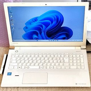 ダイナブック(dynabook)の第七世代Win11/FullHD液晶/1TB/8GB/Office ホワイト(ノートPC)