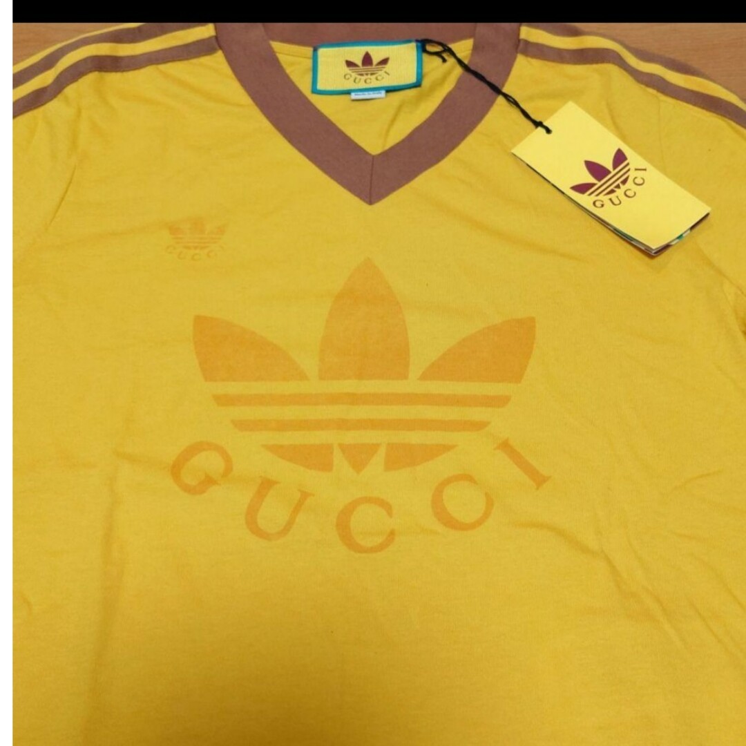 Gucci(グッチ)のGUCCI adidas グッチ　アディダス　コラボ　Ｔシャツ レディースのトップス(Tシャツ(半袖/袖なし))の商品写真