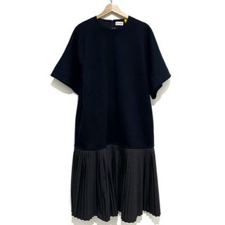 モンクレール(MONCLER)のMONCLER(モンクレール) ワンピース サイズ4 XL レディース SCUBA ネイビー×ダークグレー 半袖/マキシ丈/プリーツ(その他)