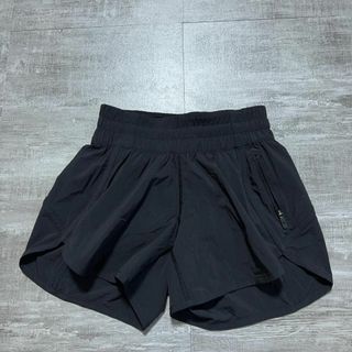 ルルレモン(lululemon)の美品 lululemon ルルレモン ハーフパンツ 黒 レディース2 ランニング(その他)