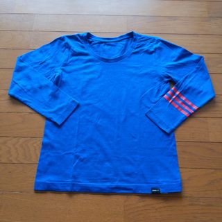 アディダス(adidas)のadidas　140　長袖Tシャツ(Tシャツ/カットソー)