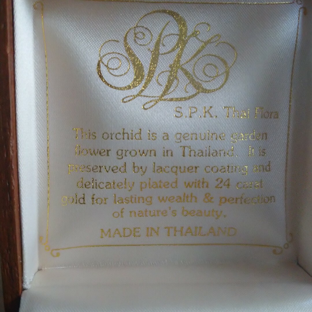 タイ  フラワーブローチ  蘭 レディースのアクセサリー(ブローチ/コサージュ)の商品写真