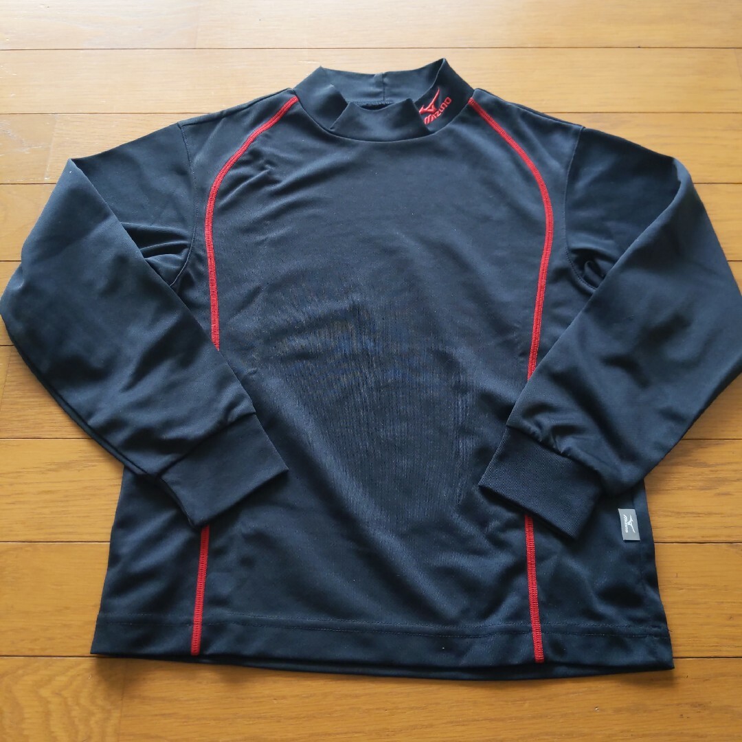 MIZUNO(ミズノ)のMIZUNO　130　長袖Tシャツ　アンダーウェア キッズ/ベビー/マタニティのキッズ服男の子用(90cm~)(Tシャツ/カットソー)の商品写真