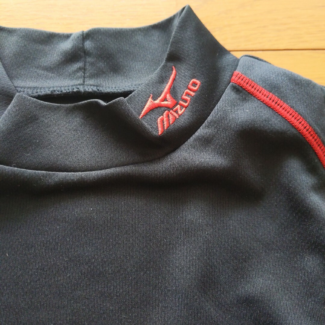 MIZUNO(ミズノ)のMIZUNO　130　長袖Tシャツ　アンダーウェア キッズ/ベビー/マタニティのキッズ服男の子用(90cm~)(Tシャツ/カットソー)の商品写真