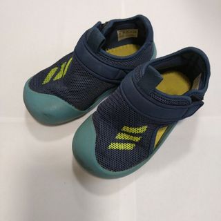 アディダス(adidas)のアディダス　adidas　靴　サンダル　15センチ　水遊び(サンダル)