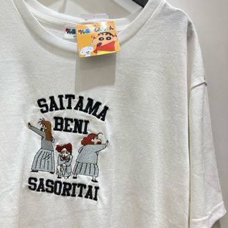 新品 クレヨンしんちゃん 埼玉紅さそり隊 jk スケバン 女子高生Tシャツ 刺繍(Tシャツ(半袖/袖なし))