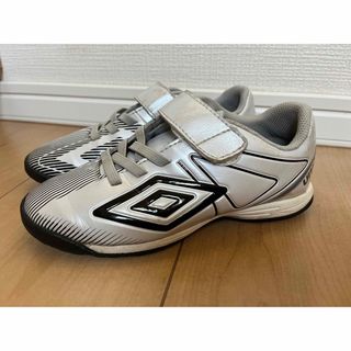 アンブロ(UMBRO)のアンブロ　トレーニングシューズ　18.5センチ(シューズ)