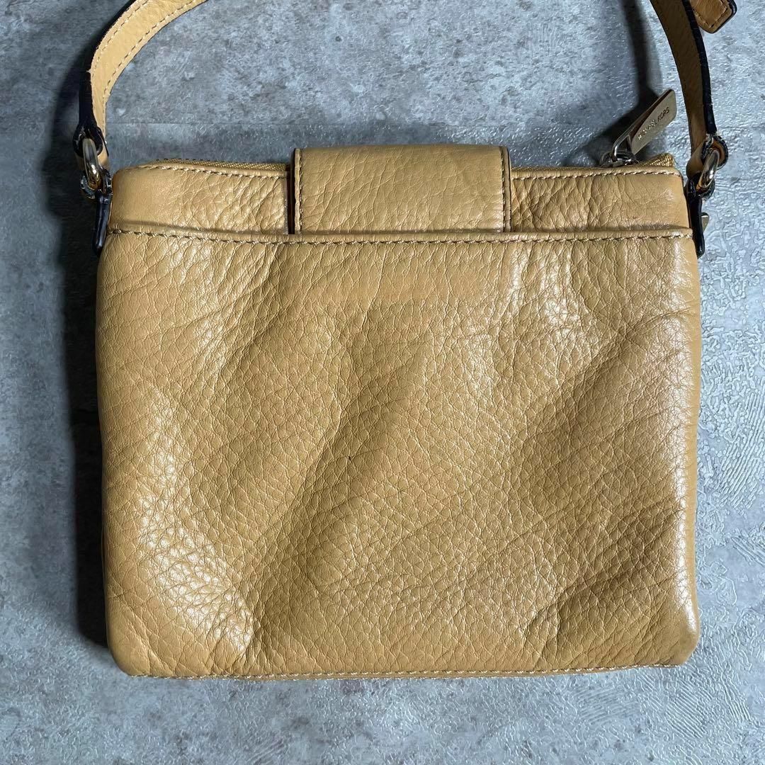 Michael Kors(マイケルコース)のMICHAEL KORS マイケルコース 多ポケット ショルダーバッグ MKロゴ レディースのバッグ(ショルダーバッグ)の商品写真