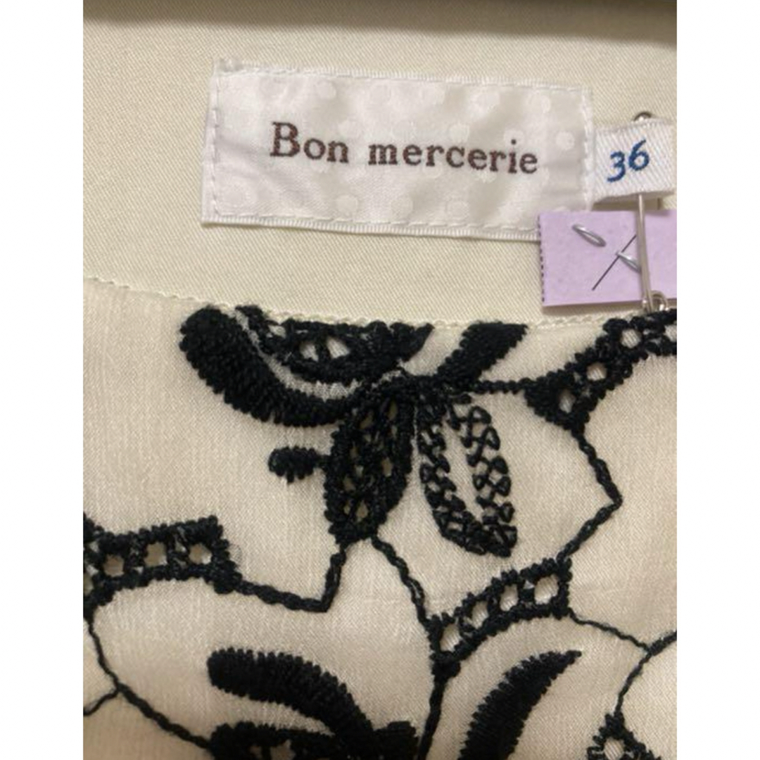 Bon mercerie(ボンメルスリー)のBon merecerie ボンメルスリー 花柄刺繍　レースワンピース　36 レディースのワンピース(ひざ丈ワンピース)の商品写真