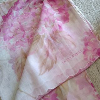 LAURA ASHLEY　uvスカーフ　②