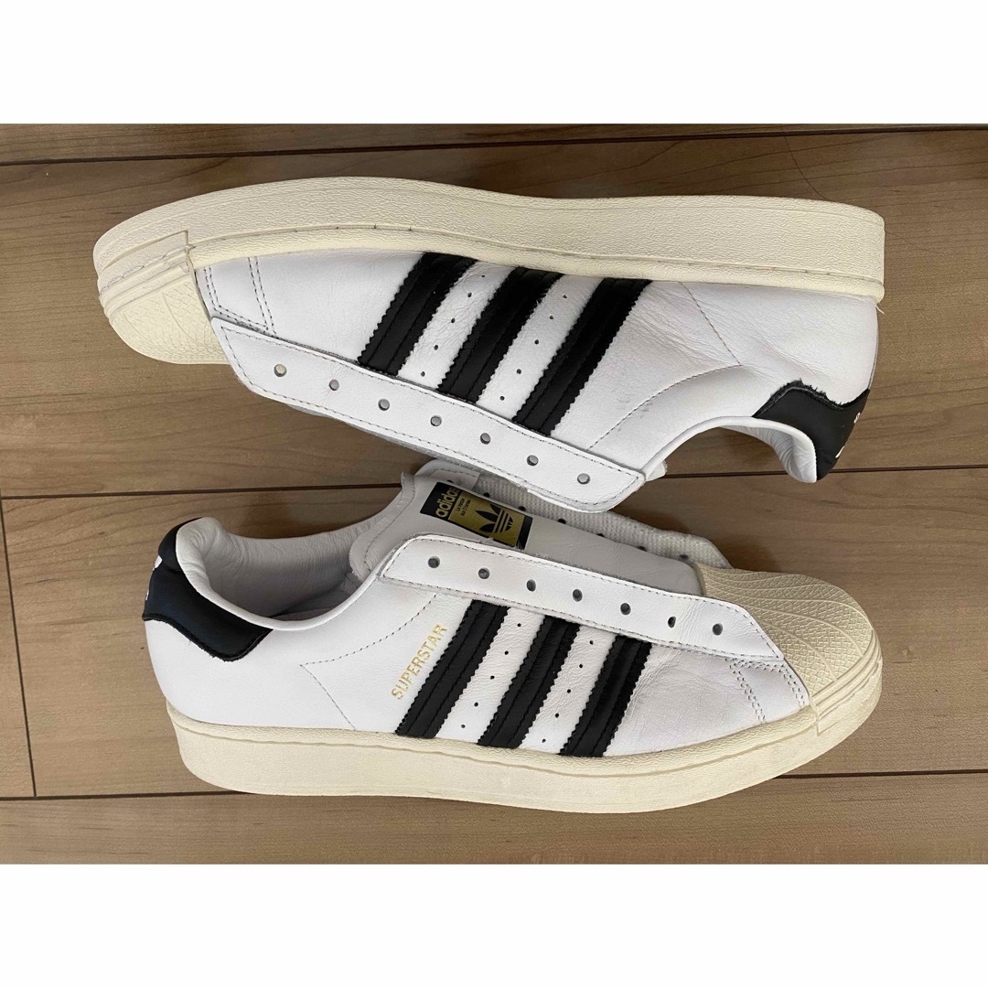 adidas(アディダス)のadidas SUPERSTAR LACELESS ホワイト 白28.0センチ メンズの靴/シューズ(スニーカー)の商品写真