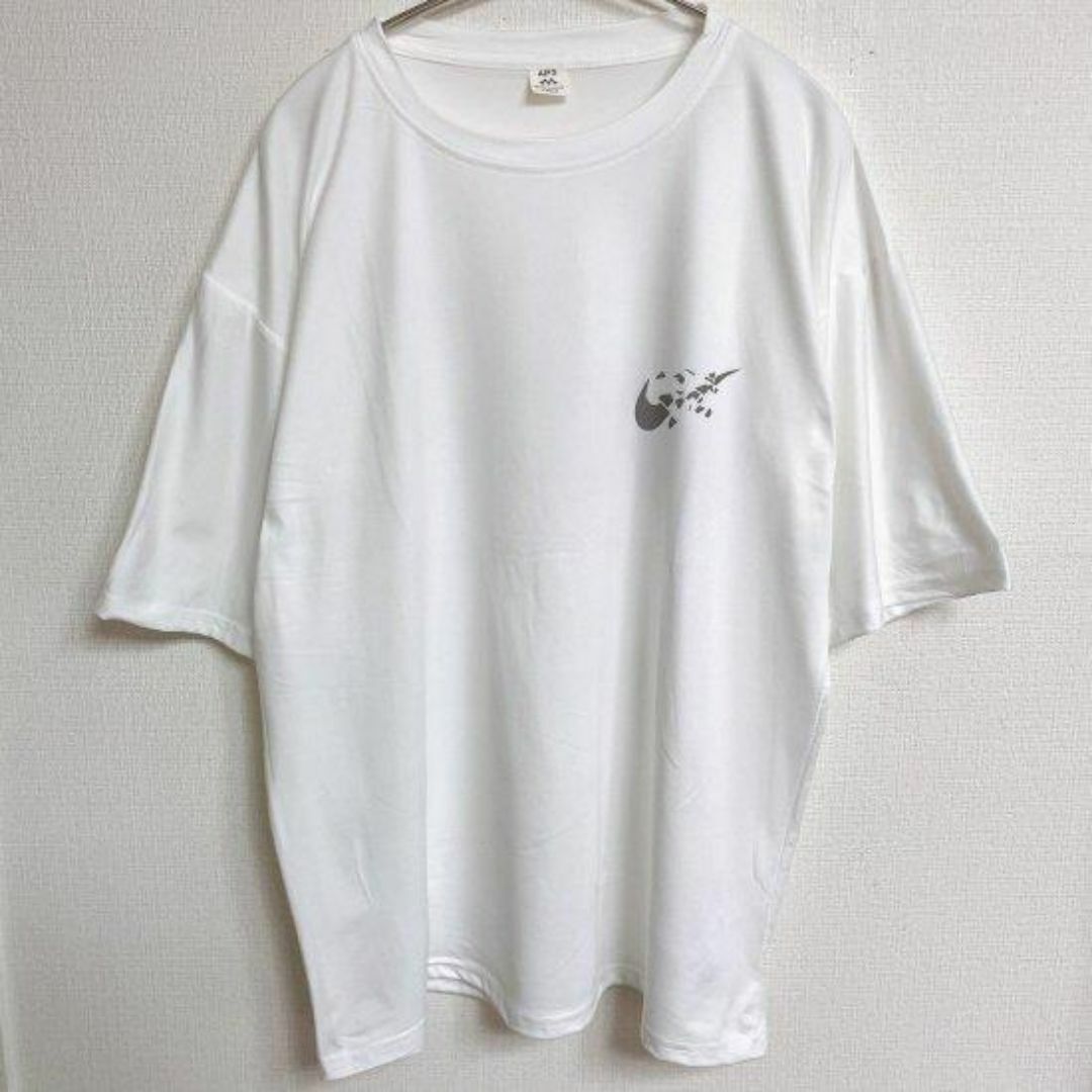 NEWタイプ 光る バックロゴ 反射ビッグサイズ Tシャツ ホワイト メンズのトップス(Tシャツ/カットソー(半袖/袖なし))の商品写真