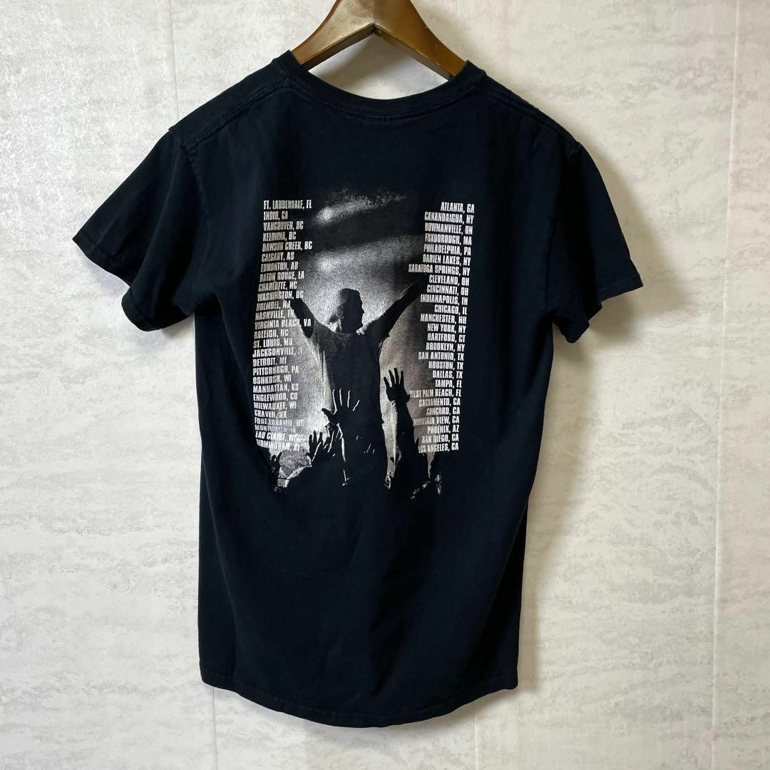 MUSIC TEE(ミュージックティー)のバンドＴシャツ　ルークブラアイアン　黒ブラック　両面ロゴ　メンズ　古着　Ｔシャツ メンズのトップス(Tシャツ/カットソー(半袖/袖なし))の商品写真