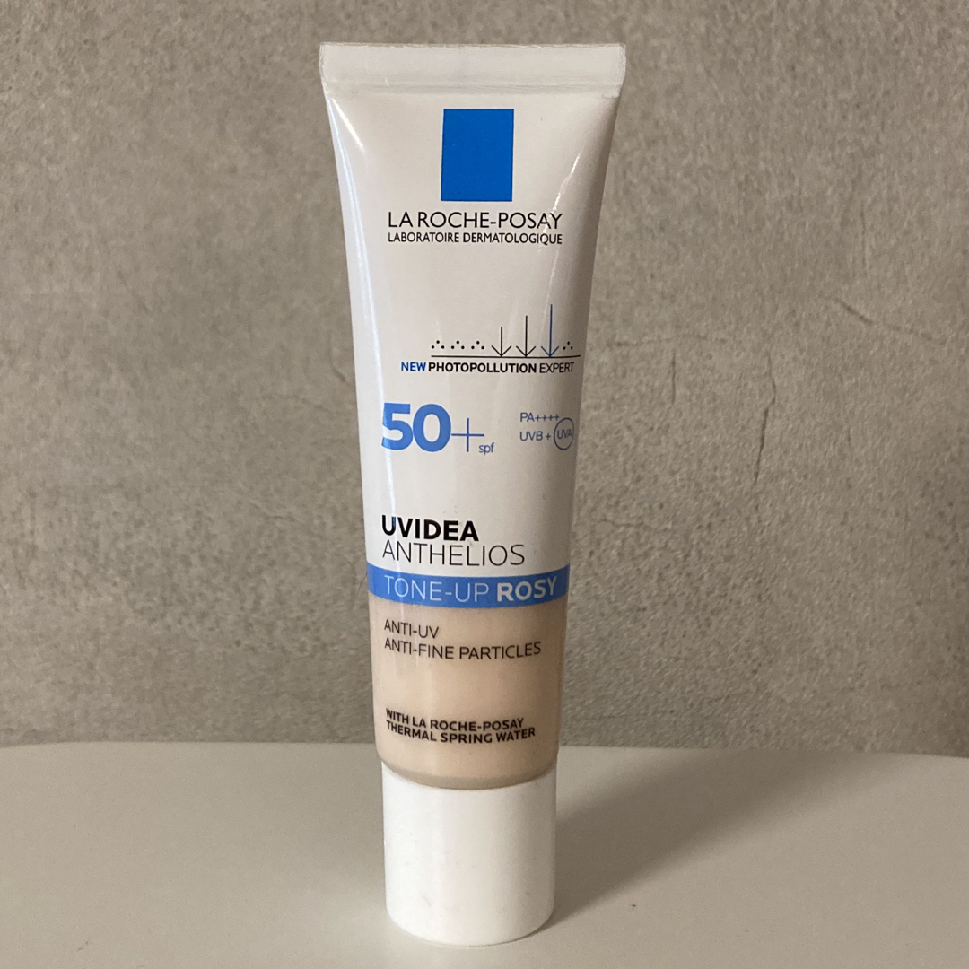 LA ROCHE-POSAY(ラロッシュポゼ)のラ　ロッシュ　ポゼ　ローズ コスメ/美容のベースメイク/化粧品(化粧下地)の商品写真