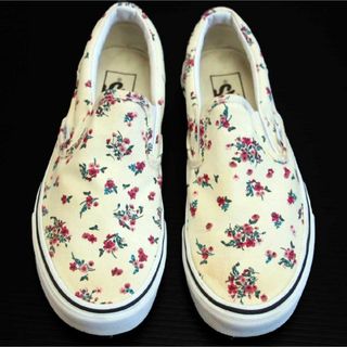 ヴァンズ(VANS)のVANSバンズ 小花柄 総柄 スリッポン アイボリー 6.5/24.5cm★スニーカー US企画 フラワー フローラル スケート スケーター(スリッポン/モカシン)