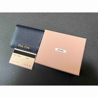 ミュウミュウ(miumiu)のmiumiu 財布 マドラス 二つ折り ネロ ブラック ネイビー(財布)