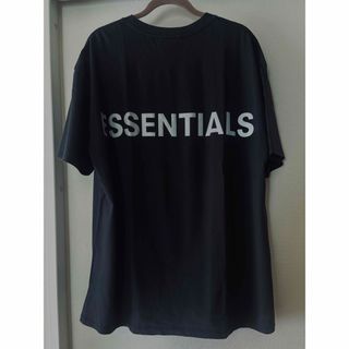 フィアオブゴッド(FEAR OF GOD)のFOG ESSENTIALS リフレクターバックプリントロゴ 半袖Tシャツ L(Tシャツ/カットソー(半袖/袖なし))