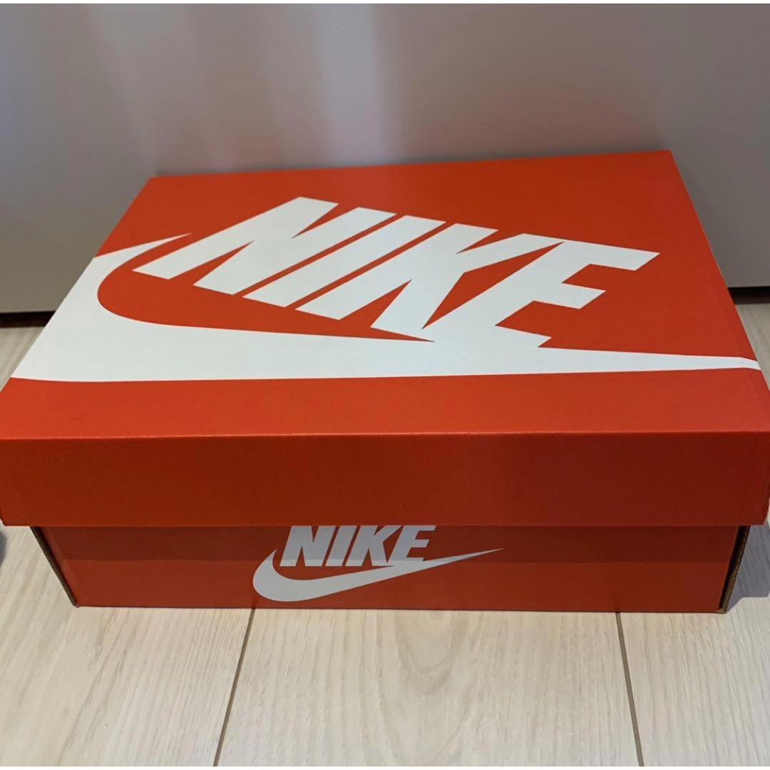 NIKE(ナイキ)の2024年 限定品 NIKE エアマックスココ クリーム/ホワイト 23.0cm レディースの靴/シューズ(サンダル)の商品写真