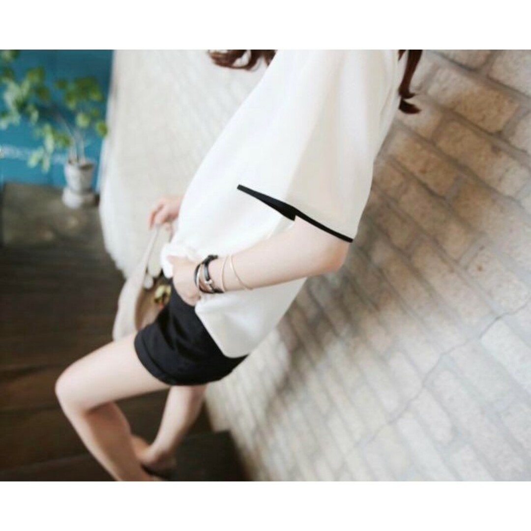 レディース　Tシャツ　半袖　白色　韓国　新品未使用 レディースのトップス(Tシャツ(半袖/袖なし))の商品写真