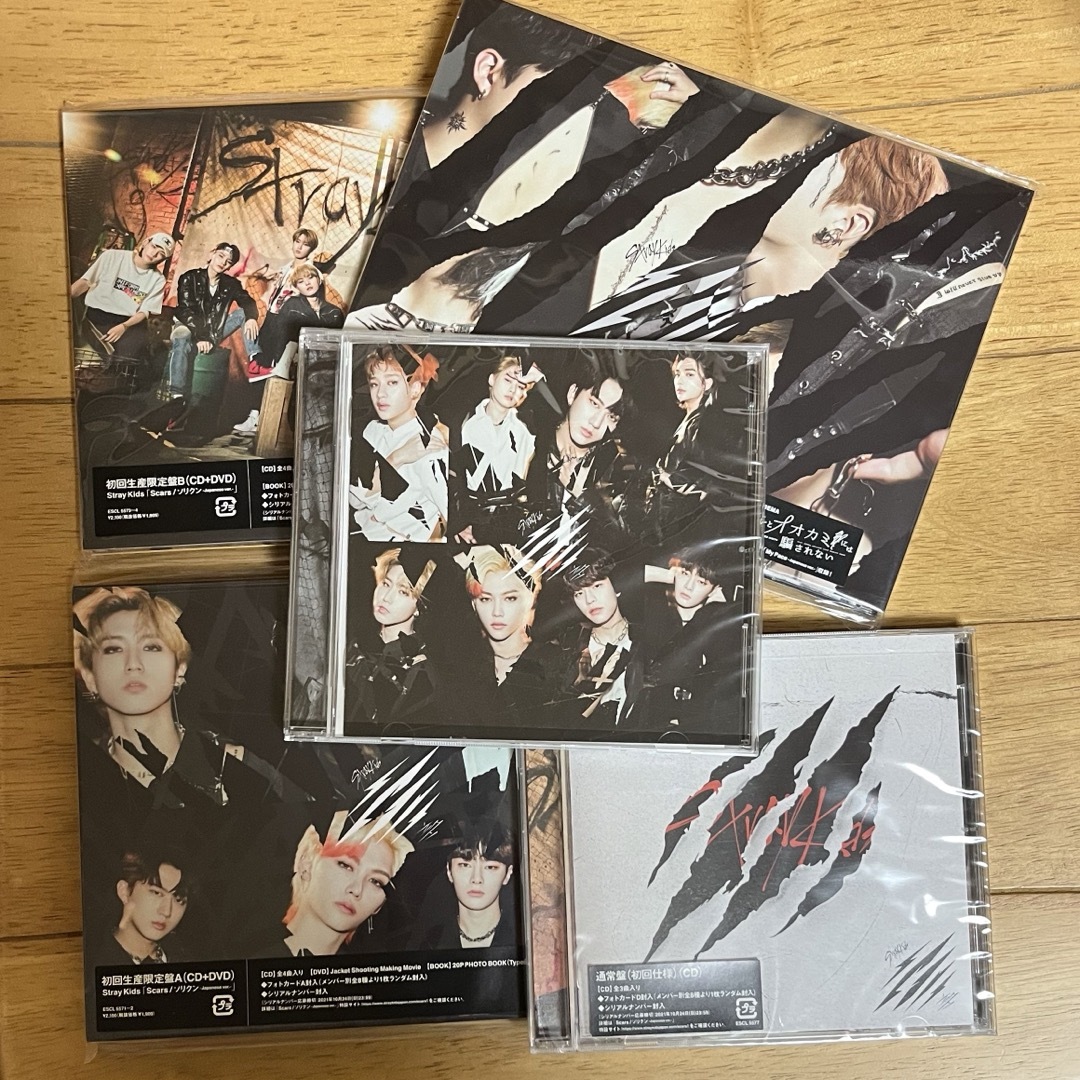 Stray Kids(ストレイキッズ)のStray Kids スキズ  Scars / ソリクン セット エンタメ/ホビーのCD(K-POP/アジア)の商品写真