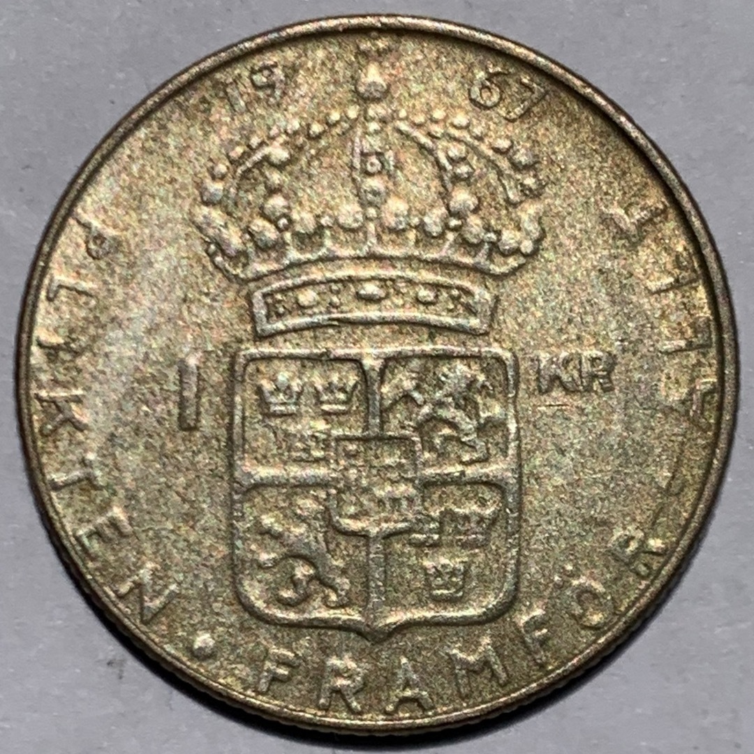 海外コイン　スウェーデン　1クローナ銀貨　1967年 エンタメ/ホビーの美術品/アンティーク(貨幣)の商品写真