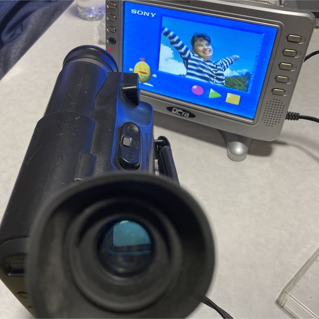 日立(ヒタチ)のHITACHI  Video8ビデオカメラ　VM-E120 スマホ/家電/カメラのカメラ(ビデオカメラ)の商品写真