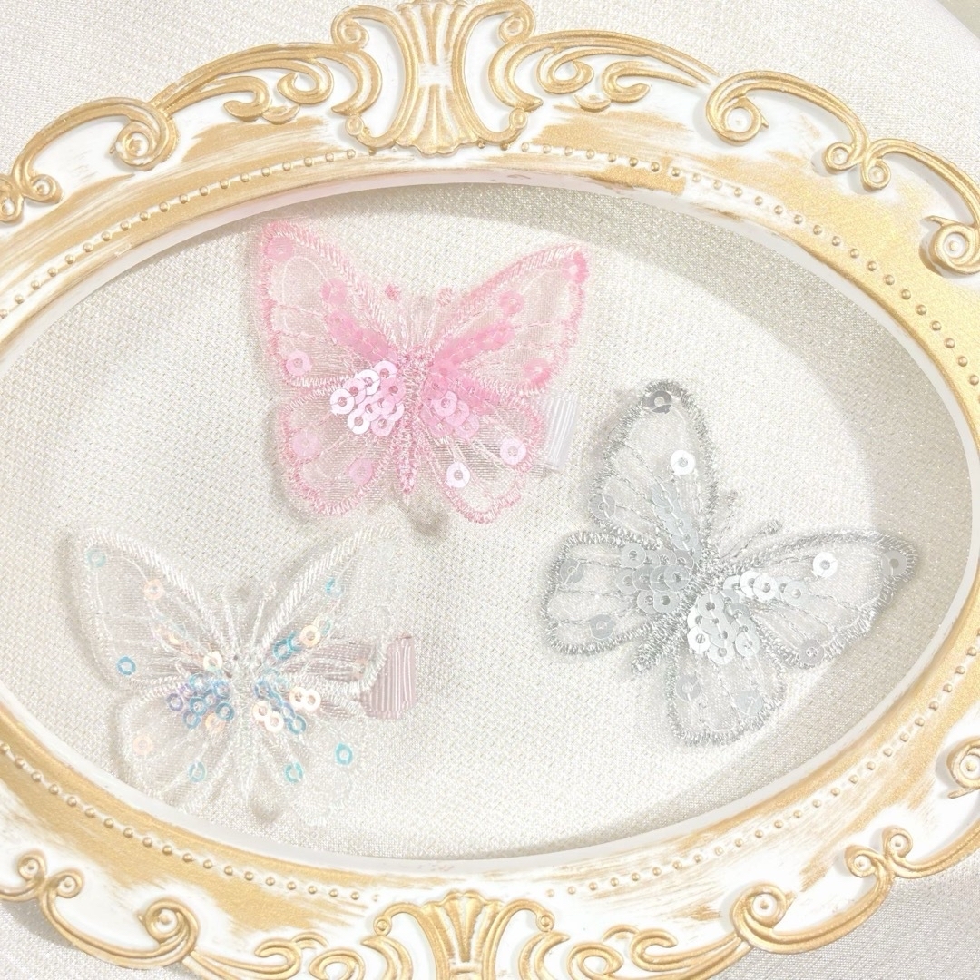 【ButterflyꕤNo.02】スパンコール バタフライ♥全3色♥各¥380 ハンドメイドのキッズ/ベビー(ファッション雑貨)の商品写真