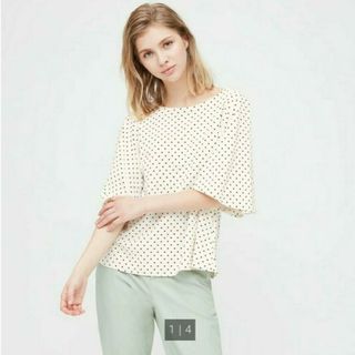 ユニクロ(UNIQLO)のユニクロ　ドットブラウス(シャツ/ブラウス(半袖/袖なし))