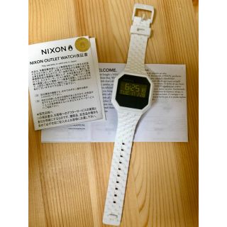 ニクソン(NIXON)の未使用に近い♡NIXON TWOボタンデジタルと腕時計(腕時計)