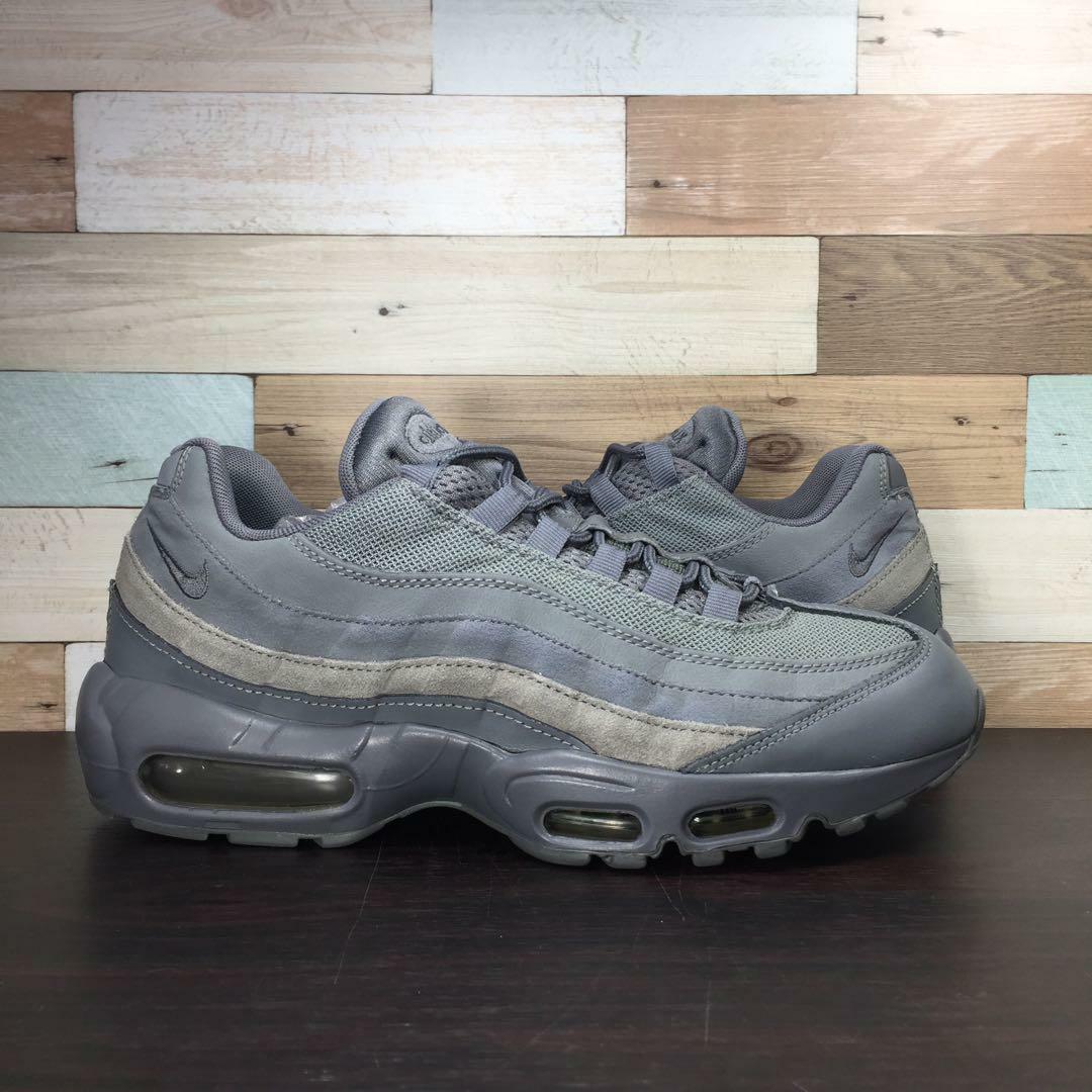 NIKE(ナイキ)のNIKE AIR MAX 95 ESSENTIAL 27.5cm メンズの靴/シューズ(スニーカー)の商品写真