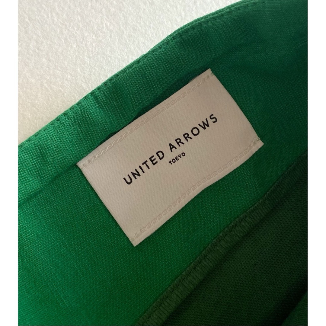 UNITED ARROWS(ユナイテッドアローズ)のUNITED ARROWS リネン混 ストレートパンツ グリーン レディースのパンツ(カジュアルパンツ)の商品写真