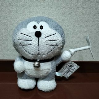 新品　ドラえもん　ぬいぐるみ　コミックカラー風