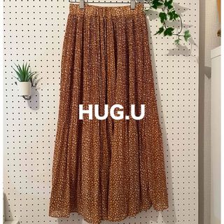 【中古美品】HUG.U ロングスカート　茶系×白花柄(ロングスカート)