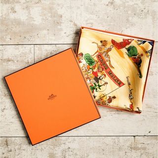 エルメス(Hermes)のエルメス ☆ カレ90 総シルク スカーフ モリエサーカス フランス製 イエロー(バンダナ/スカーフ)