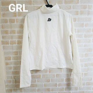 グレイル(GRL)のGRL サムホール付きロゴ刺繍タートルネックトップス(カットソー(長袖/七分))